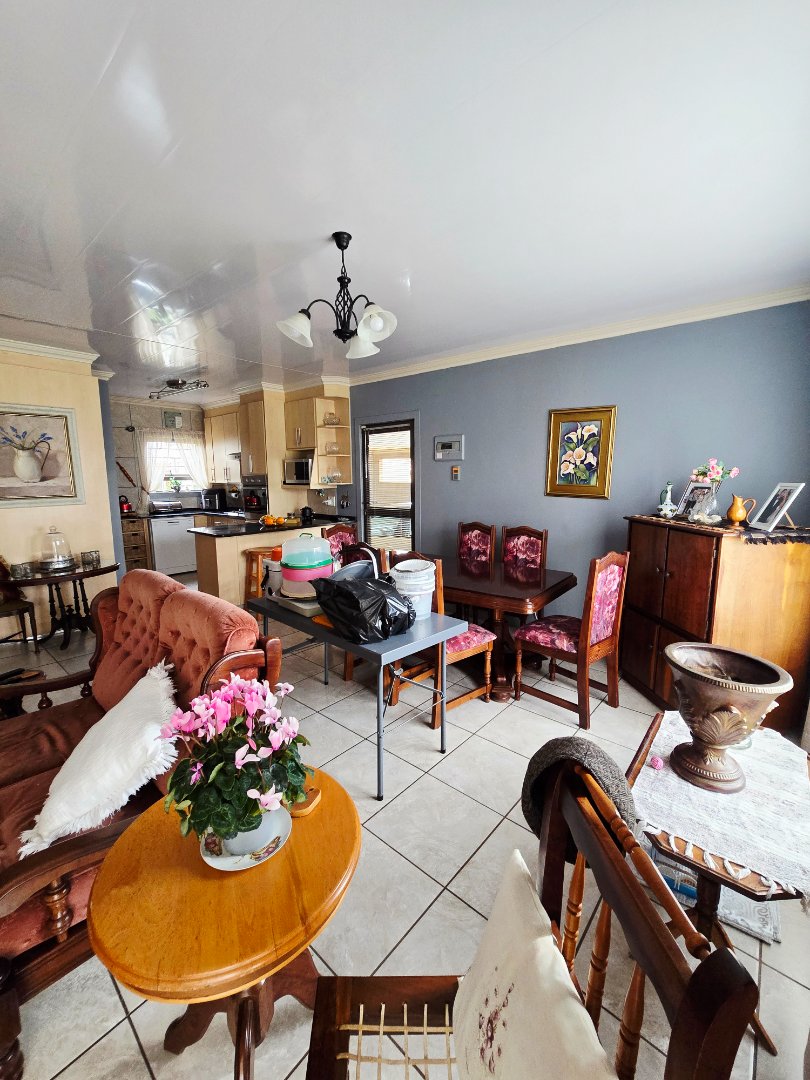 2 Bedroom Property for Sale in Wilkoppies North West